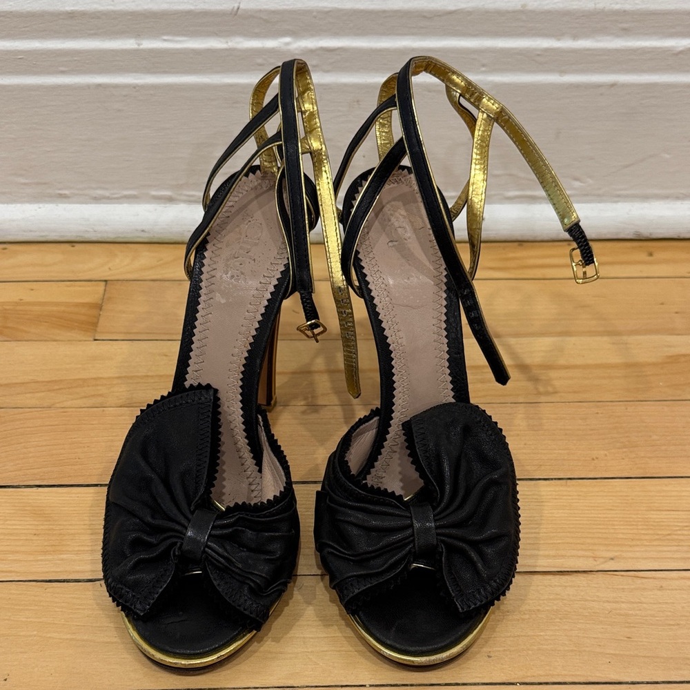 Chloé Black and Gold Women's Heels